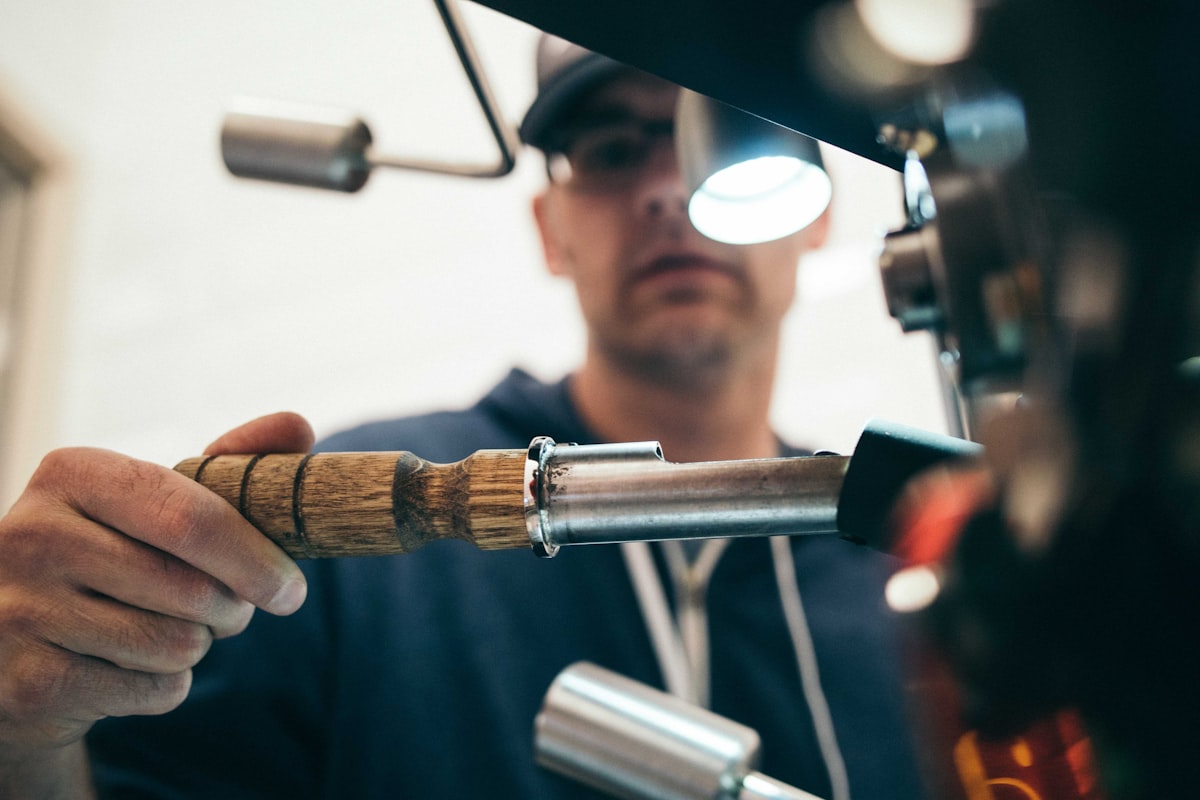 Indian cricket bat manufacturing clusters in Meerut and Kashmir